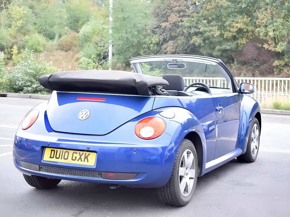 Used 2010 Volkswagen Beetle Cabriolet Blue - Interior and Exterior details 7