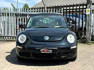 Used 2010 Volkswagen Beetle Luna Black - Interior and Exterior details 10