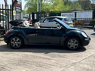 Used 2010 Volkswagen Beetle Luna Black - Interior and Exterior details 15