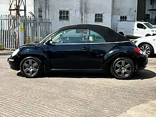 Used 2010 Volkswagen Beetle Luna Black - Interior and Exterior details 17