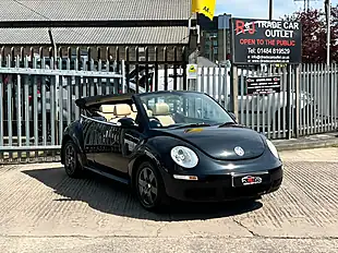 Used 2010 Volkswagen Beetle Luna Black - Interior and Exterior details 5