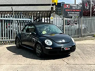 Used 2010 Volkswagen Beetle Luna Black - Interior and Exterior details 6