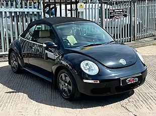 Used 2010 Volkswagen Beetle Luna Black - Interior and Exterior details 8