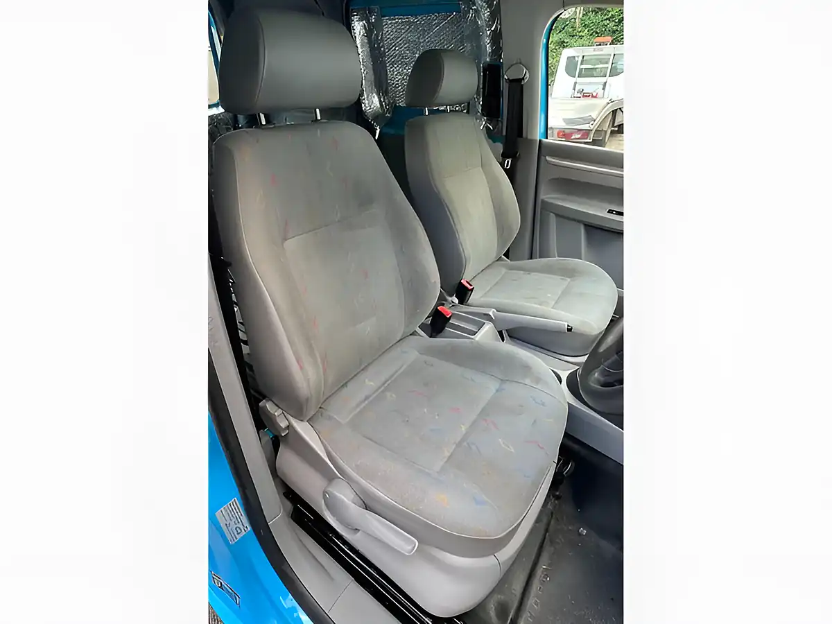 Used 2010 Volkswagen Caddy C20 L1 Standard Roof Blue - Interior and Exterior details 15