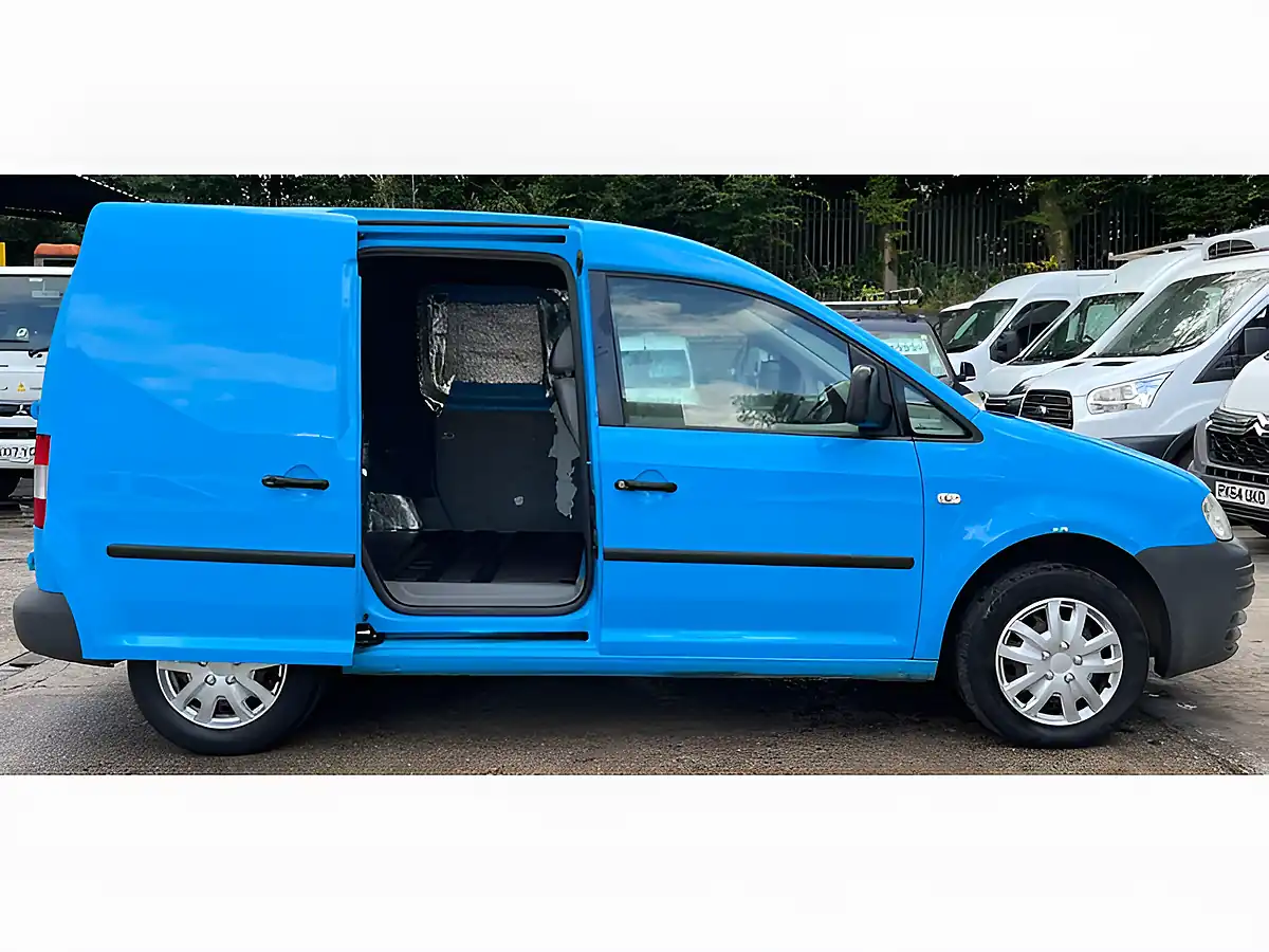 Used 2010 Volkswagen Caddy C20 L1 Standard Roof Blue - Interior and Exterior details 7