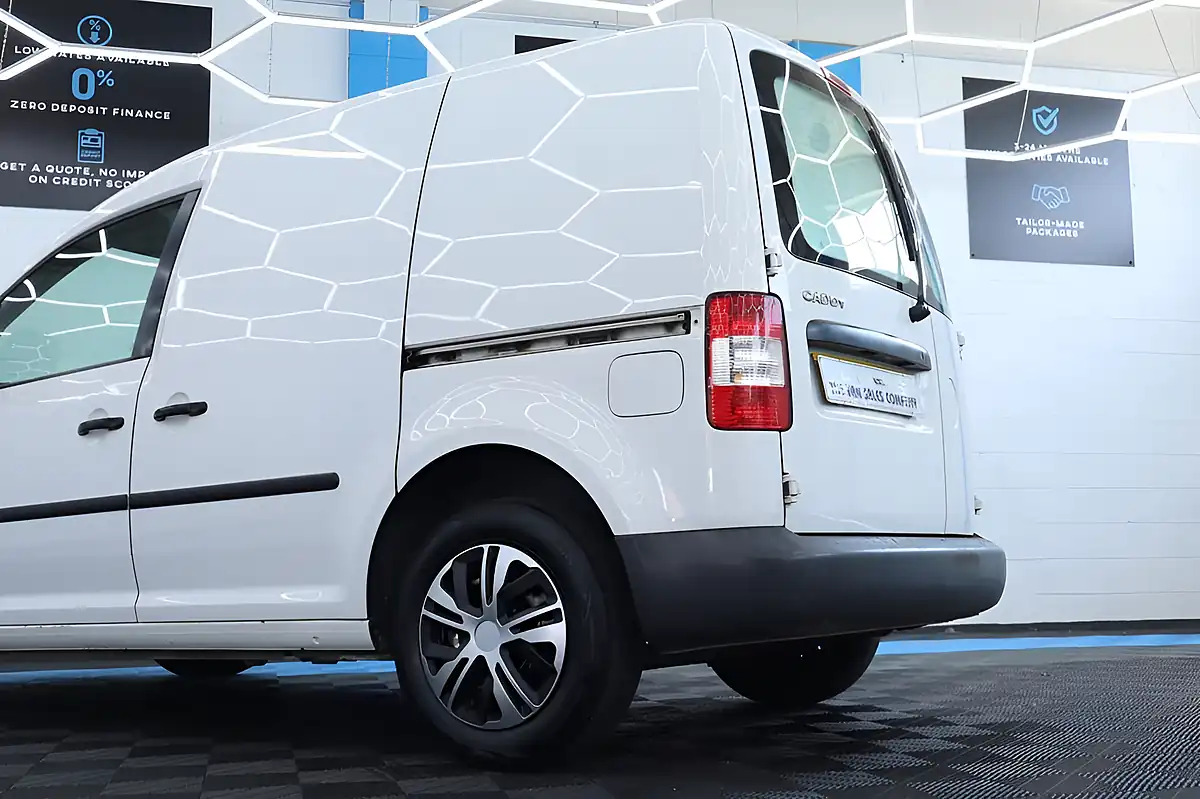 Used 2010 Volkswagen Caddy C20 Panel Van White - Interior and Exterior details 10