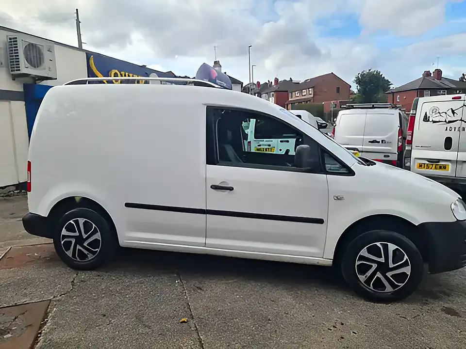 Used 2010 Volkswagen Caddy - Interior and Exterior details 12