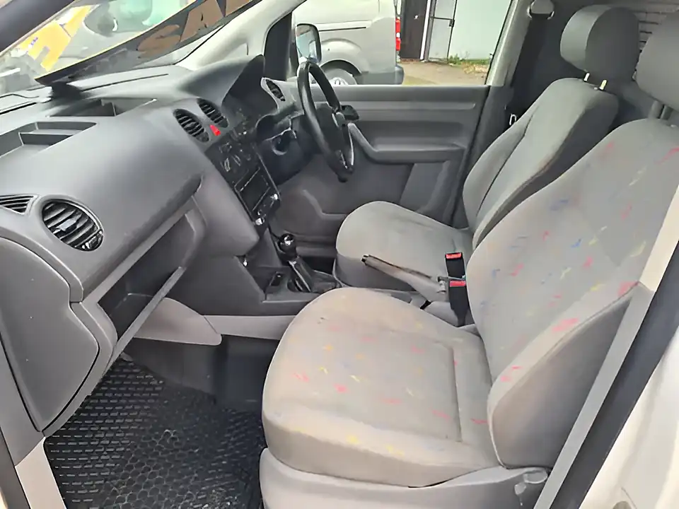 Used 2010 Volkswagen Caddy - Interior and Exterior details 14