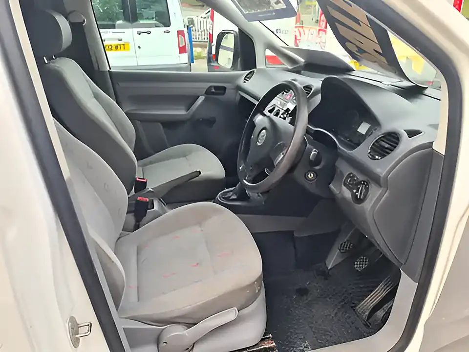 Used 2010 Volkswagen Caddy - Interior and Exterior details 17