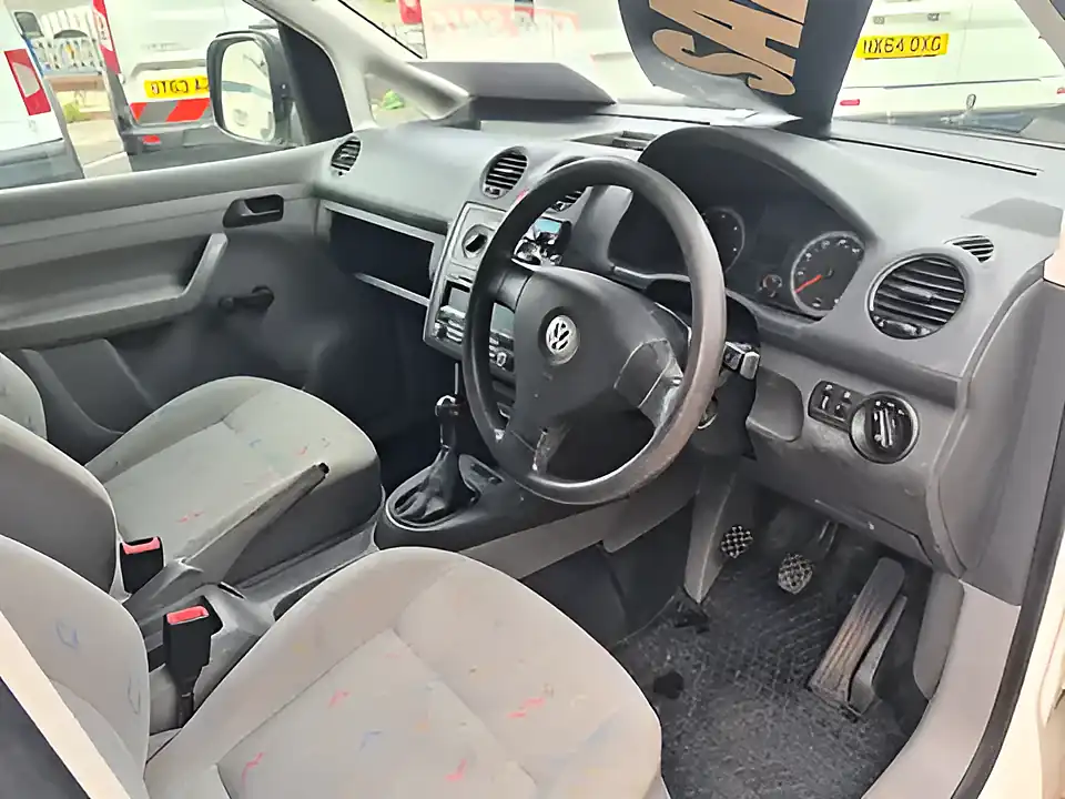 Used 2010 Volkswagen Caddy - Interior and Exterior details 18
