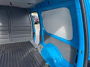 Used 2010 Volkswagen Caddy Maxi Maxi Blue - Interior and Exterior details 15
