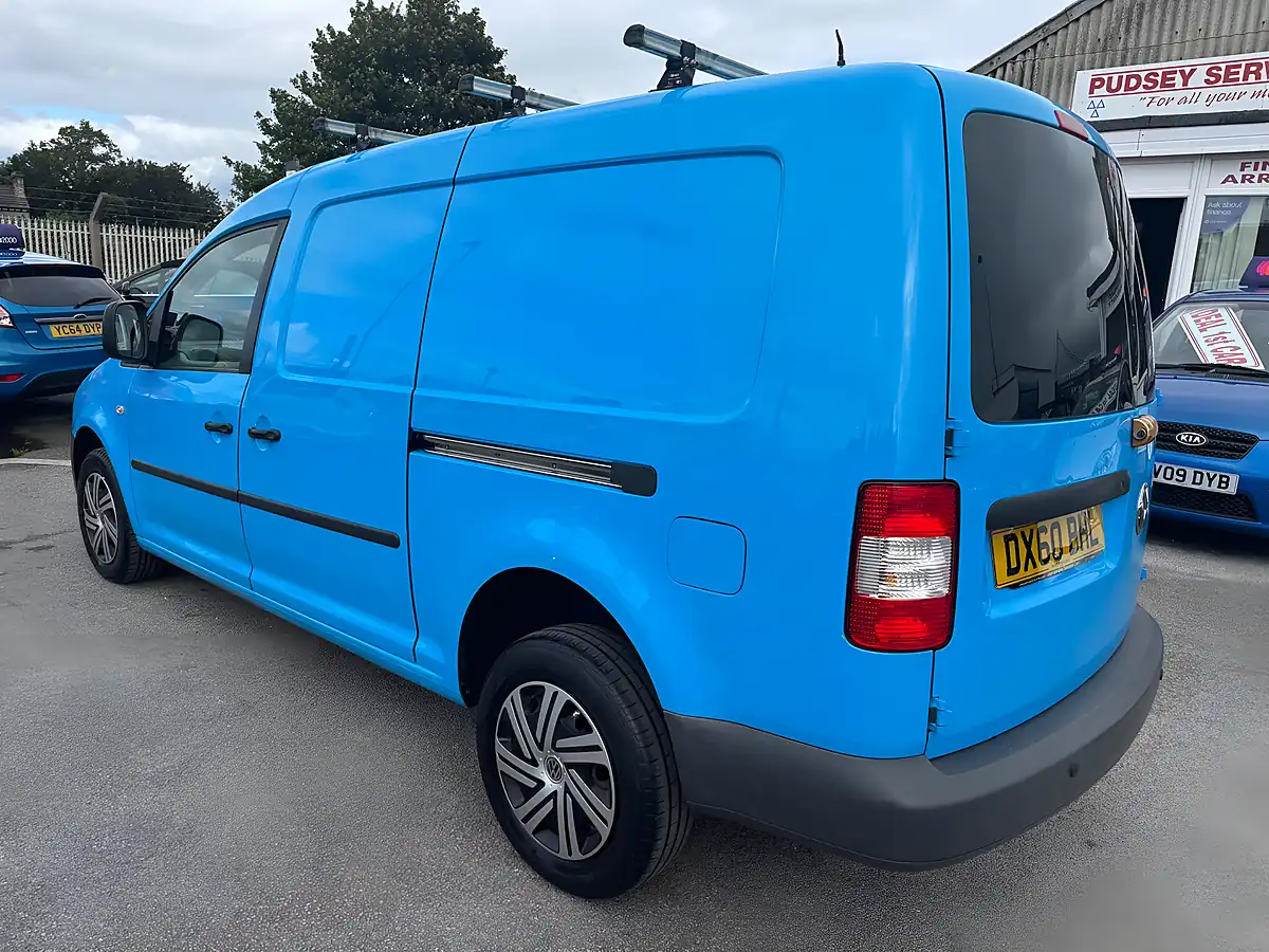 Used 2010 Volkswagen Caddy Maxi Maxi Blue - Interior and Exterior details 7