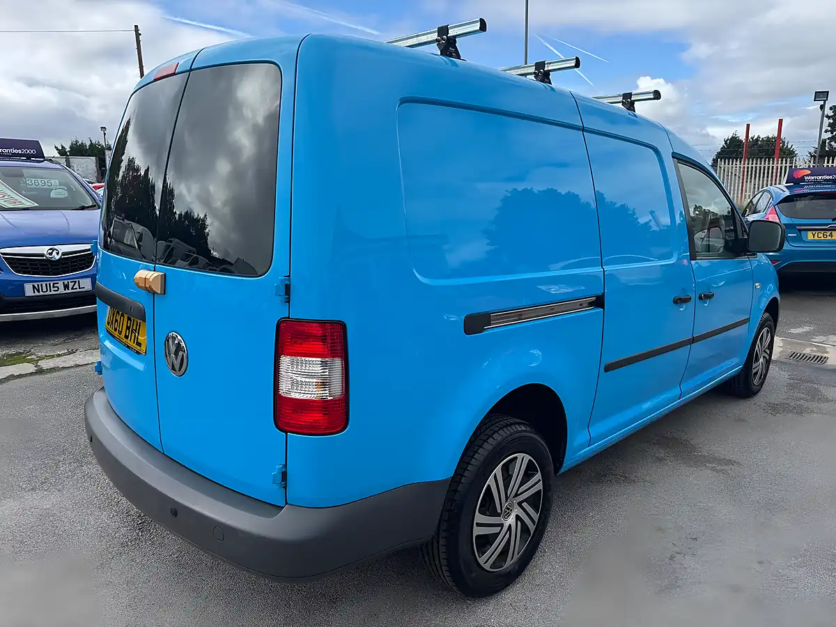 Used 2010 Volkswagen Caddy Maxi Maxi Blue - Interior and Exterior details 9