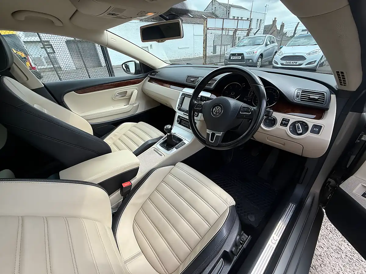 Used 2010 Volkswagen Cc Top Spec Brown - Interior and Exterior details 9