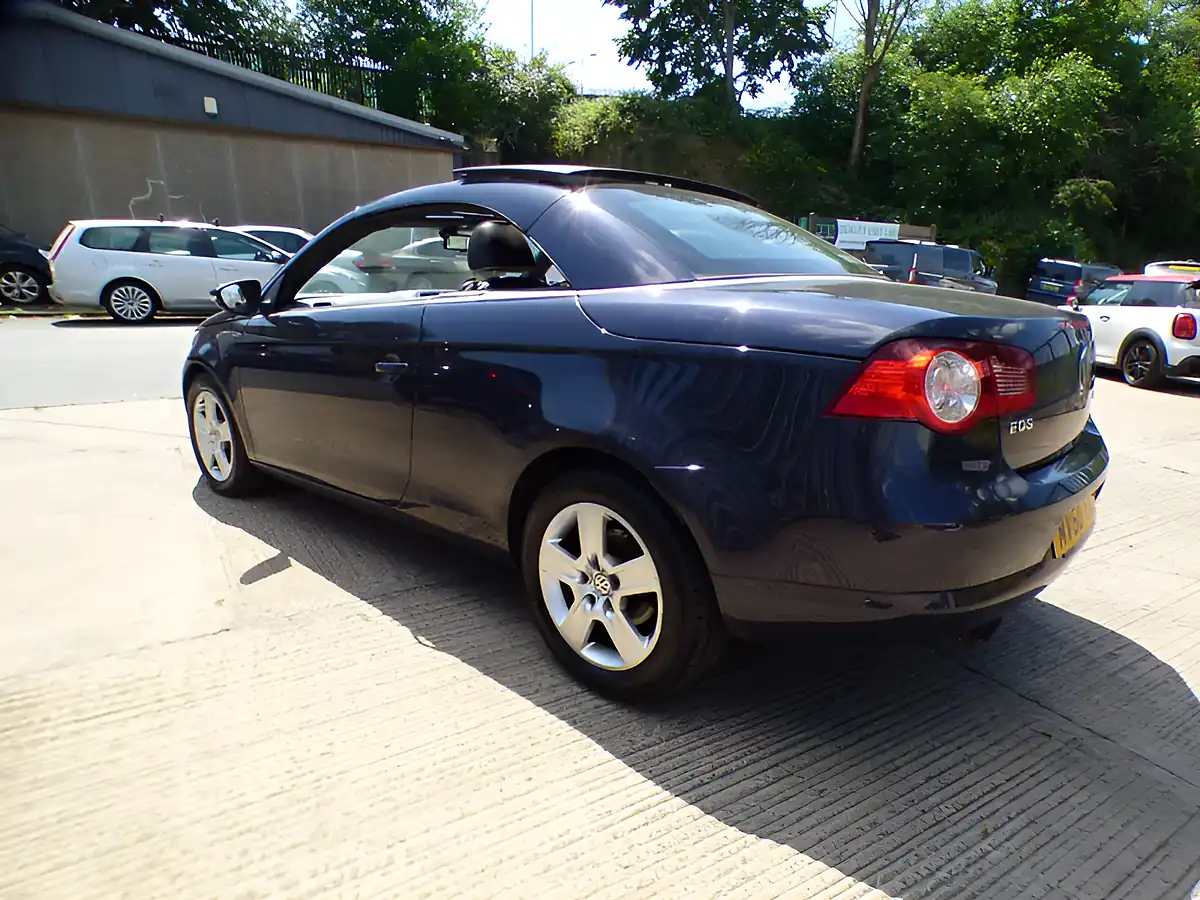 Used 2010 Volkswagen Eos Individual Cabriolet Blue - Interior and Exterior details 12