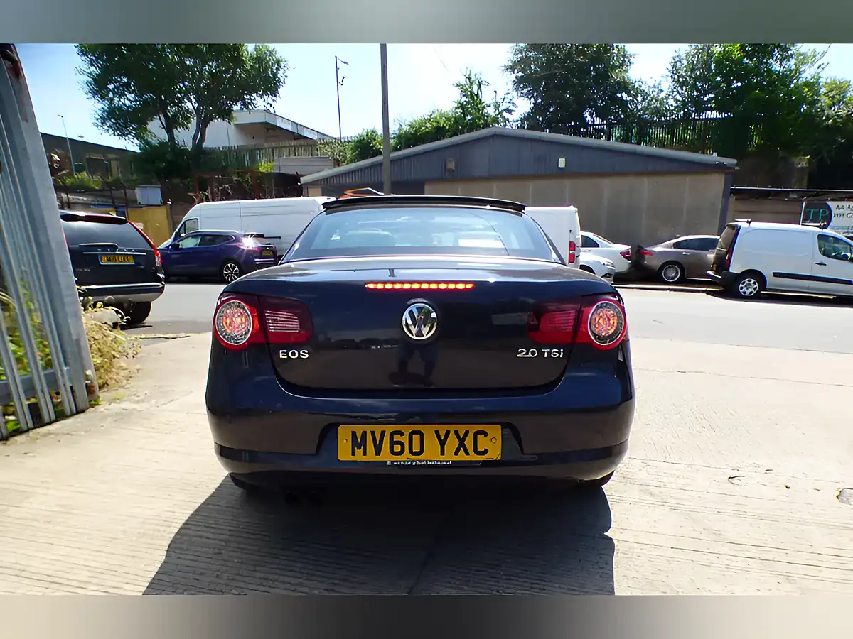 Used 2010 Volkswagen Eos Individual Cabriolet Blue - Interior and Exterior details 6