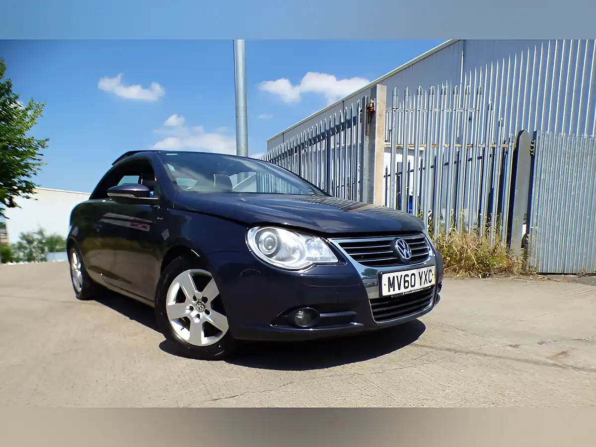 Used 2010 Volkswagen Eos Individual Cabriolet Blue - Interior and Exterior details 9