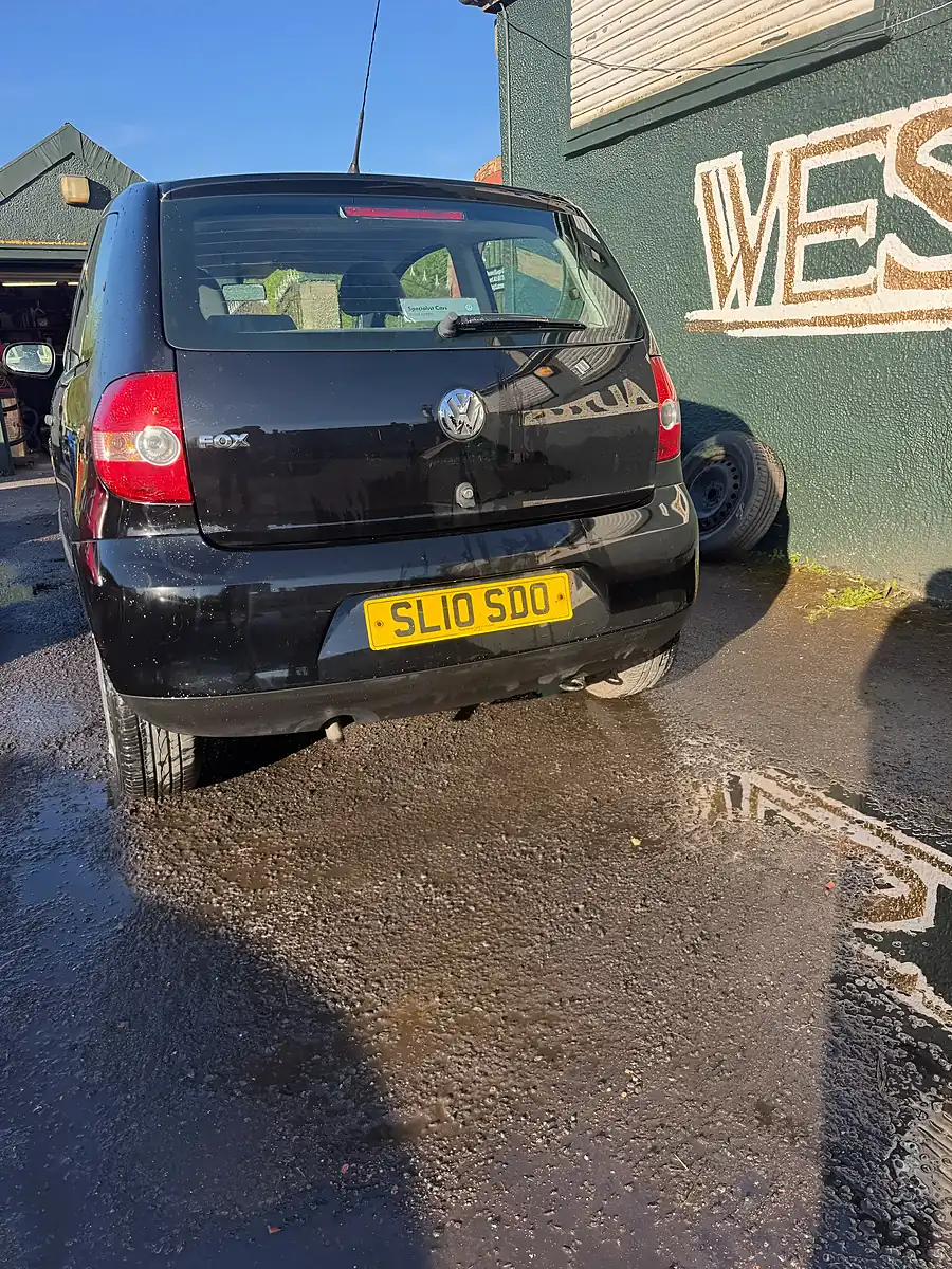 Used 2010 Volkswagen Fox - Interior and Exterior details 5