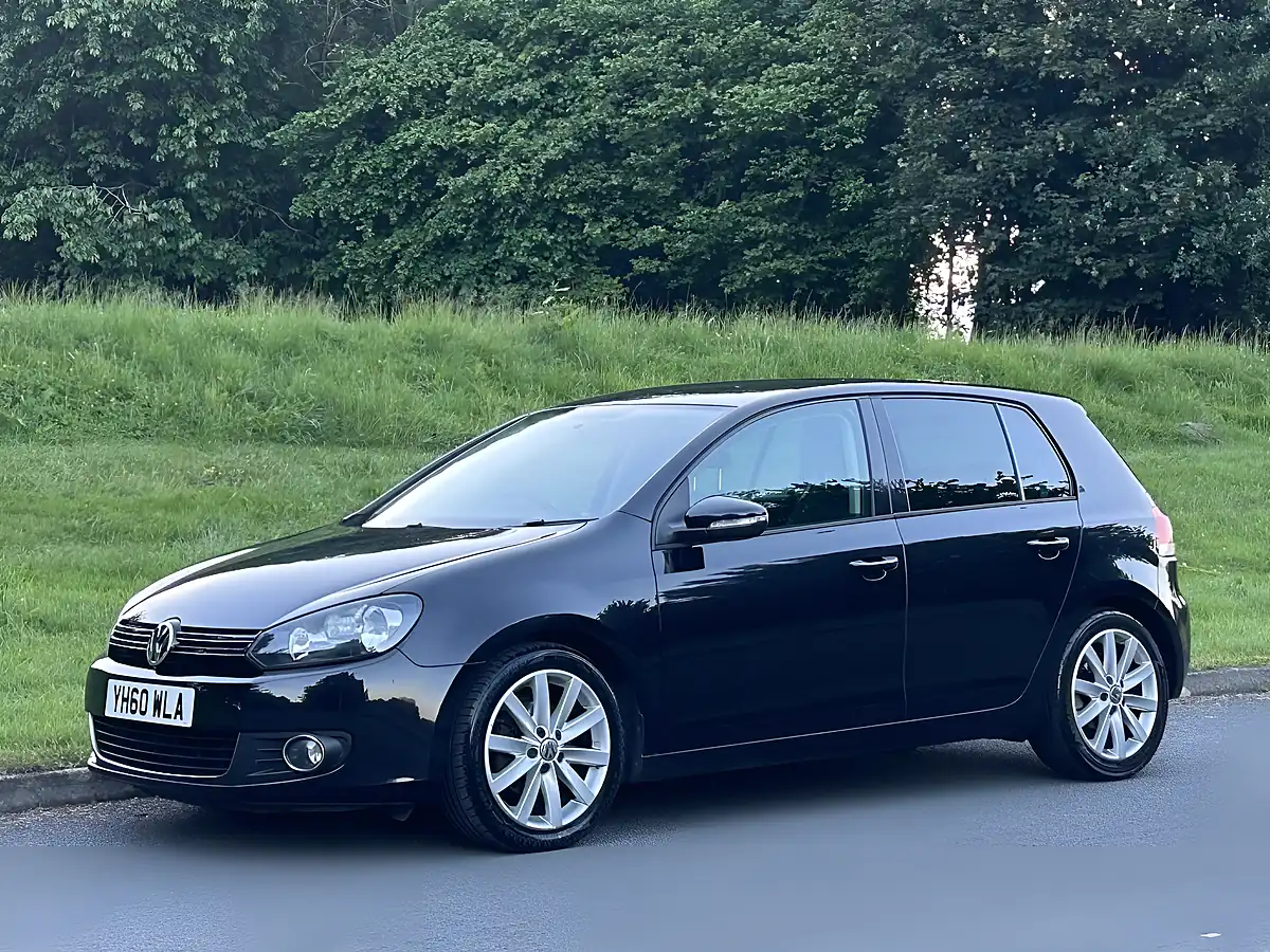 Used 2010 Volkswagen Golf GT Black - Interior and Exterior details 12