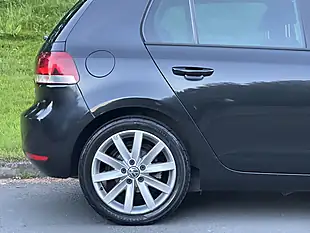 Used 2010 Volkswagen Golf GT Black - Interior and Exterior details 5