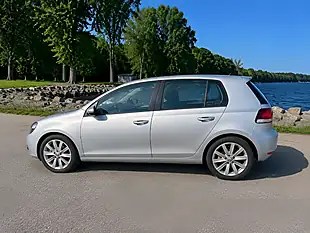 Used 2010 Volkswagen Golf GT Silver - Interior and Exterior details 3