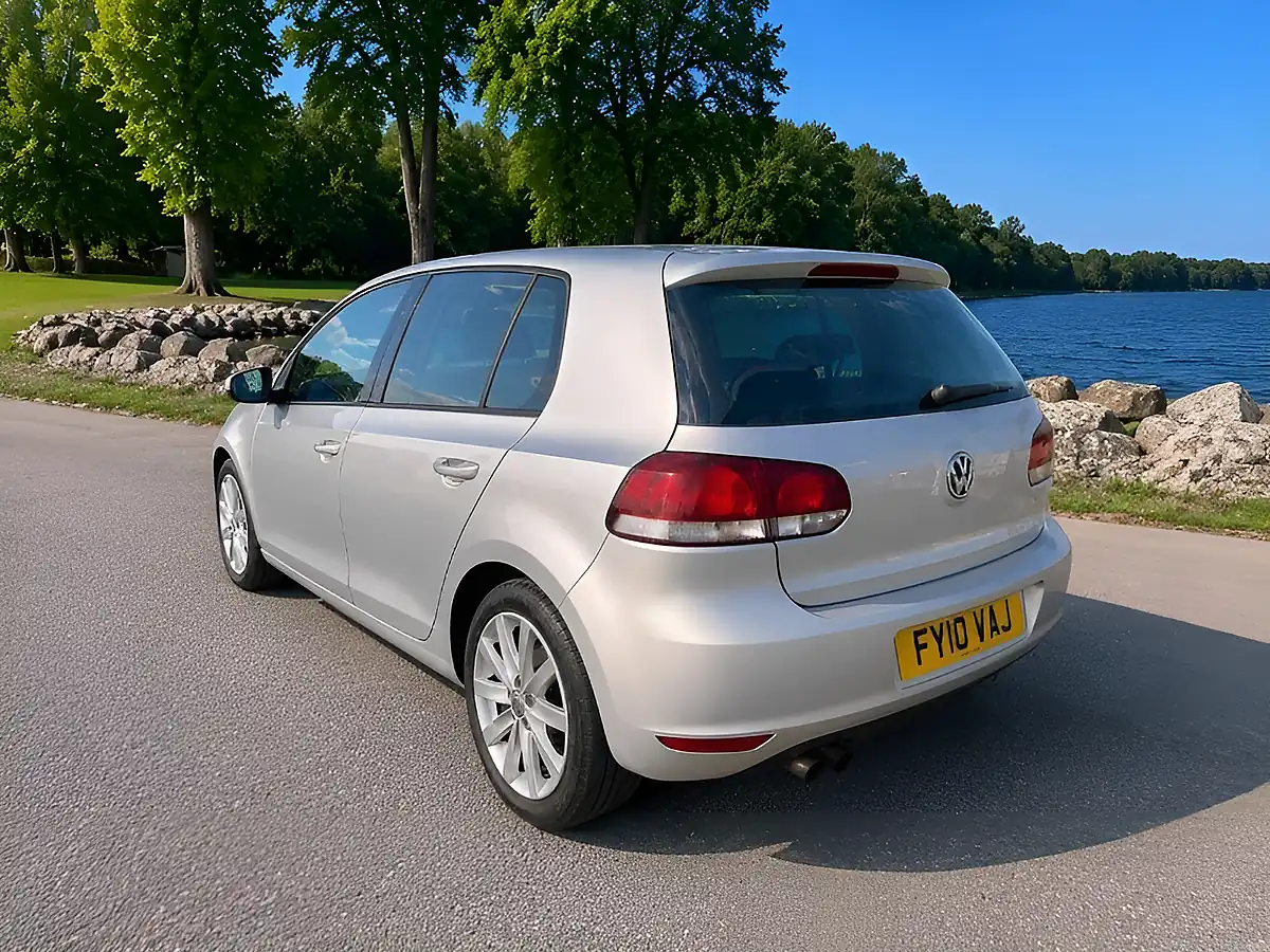 Used 2010 Volkswagen Golf GT Silver - Interior and Exterior details 5