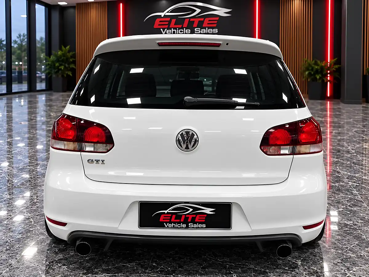Used 2010 Volkswagen Golf GTI White - Interior and Exterior details 10