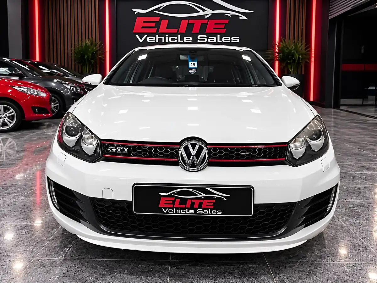 Used 2010 Volkswagen Golf GTI White - Interior and Exterior details 2