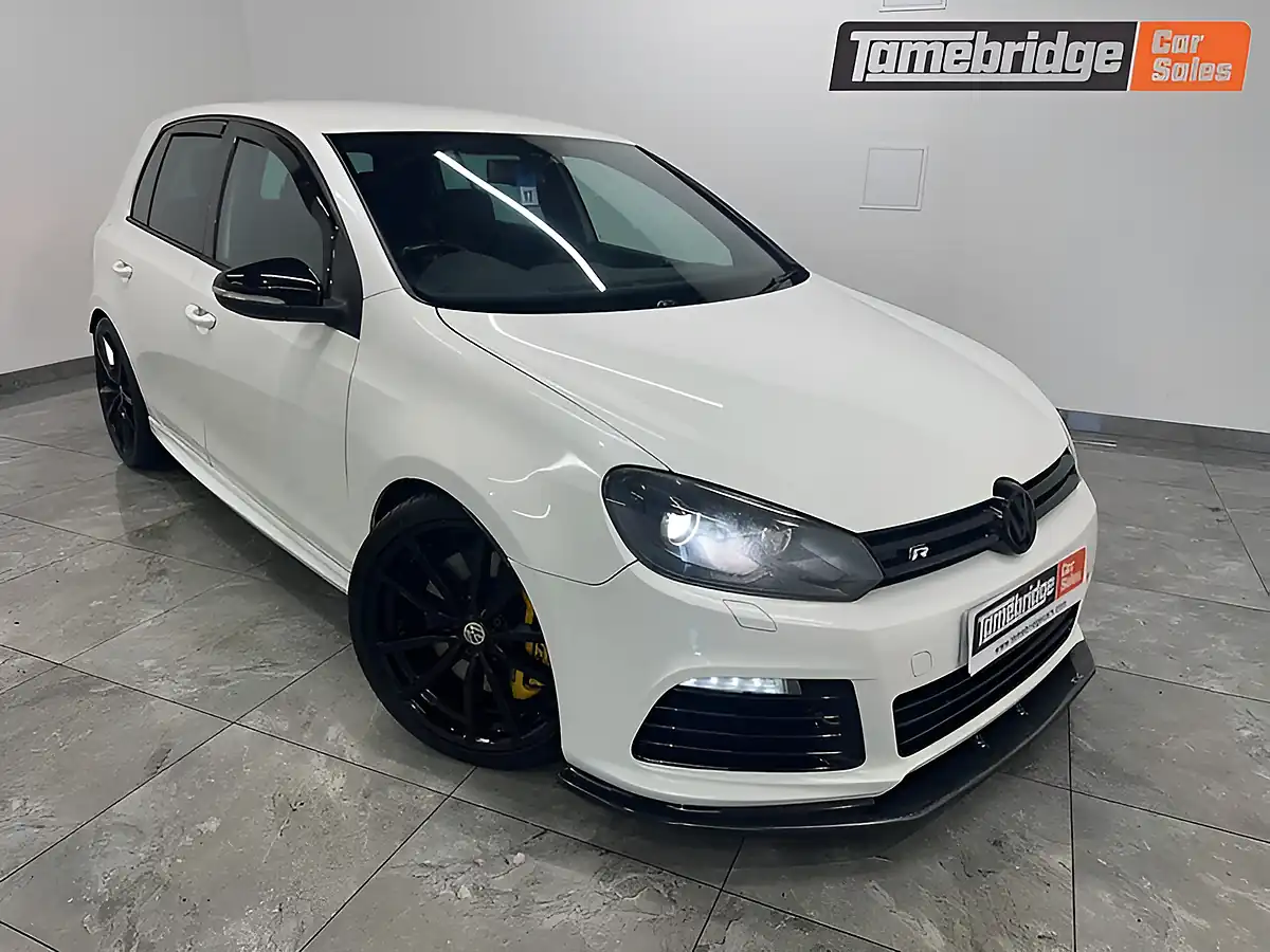 Used 2010 Volkswagen Golf R White - Front View