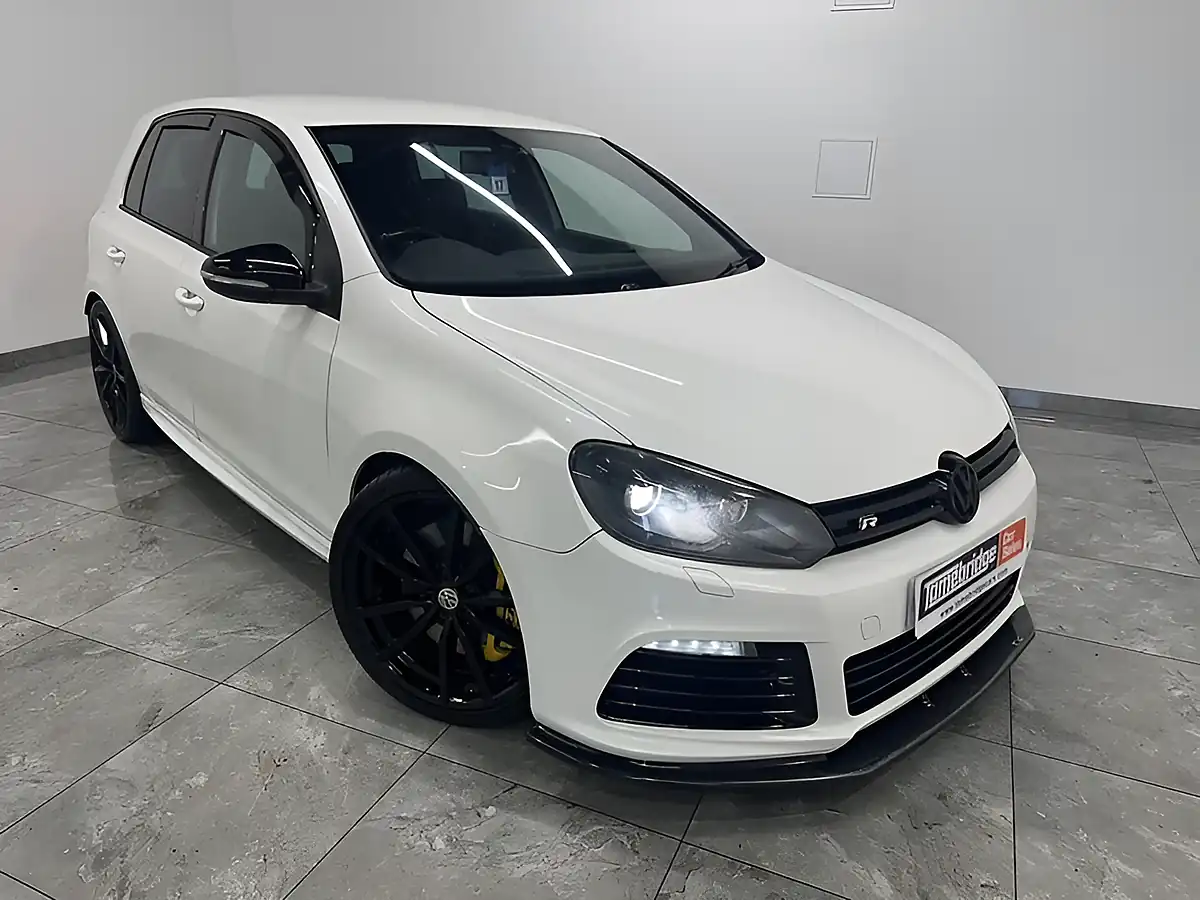 Used 2010 Volkswagen Golf R White - Interior and Exterior details 2