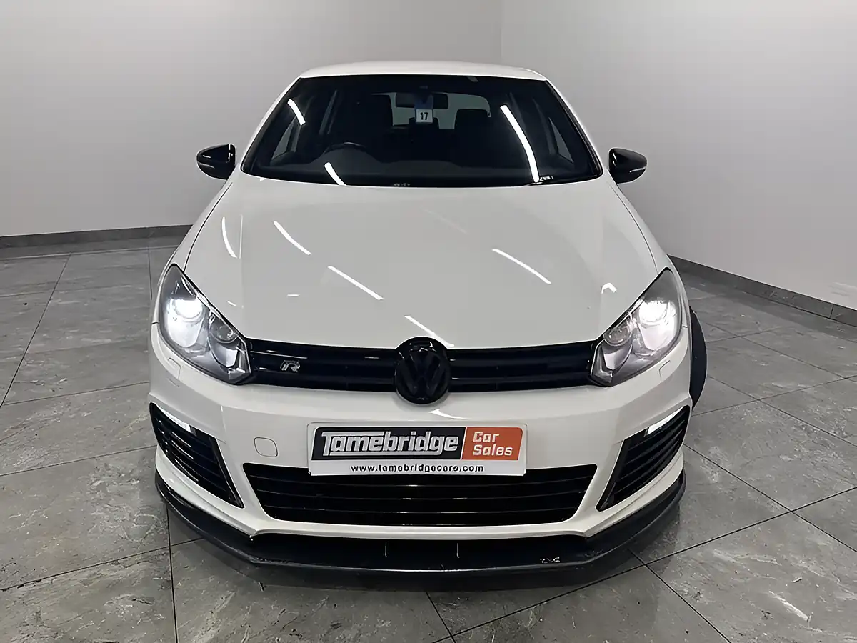 Used 2010 Volkswagen Golf R White - Interior and Exterior details 4