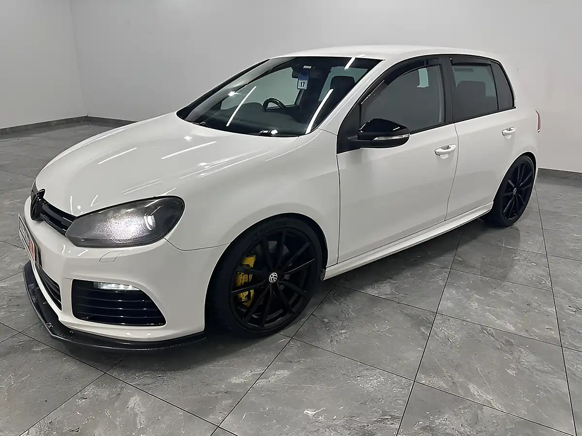 Used 2010 Volkswagen Golf R White - Interior and Exterior details 5