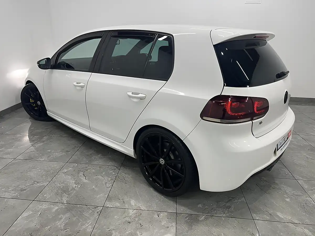 Used 2010 Volkswagen Golf R White - Interior and Exterior details 6