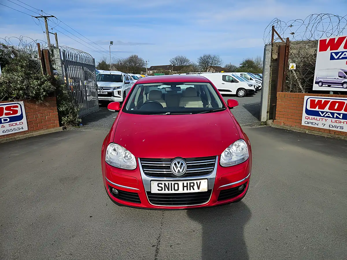 Used 2010 Volkswagen Jetta Se Red - Interior and Exterior details 3