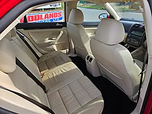 Used 2010 Volkswagen Jetta Se Red - Interior and Exterior details 9