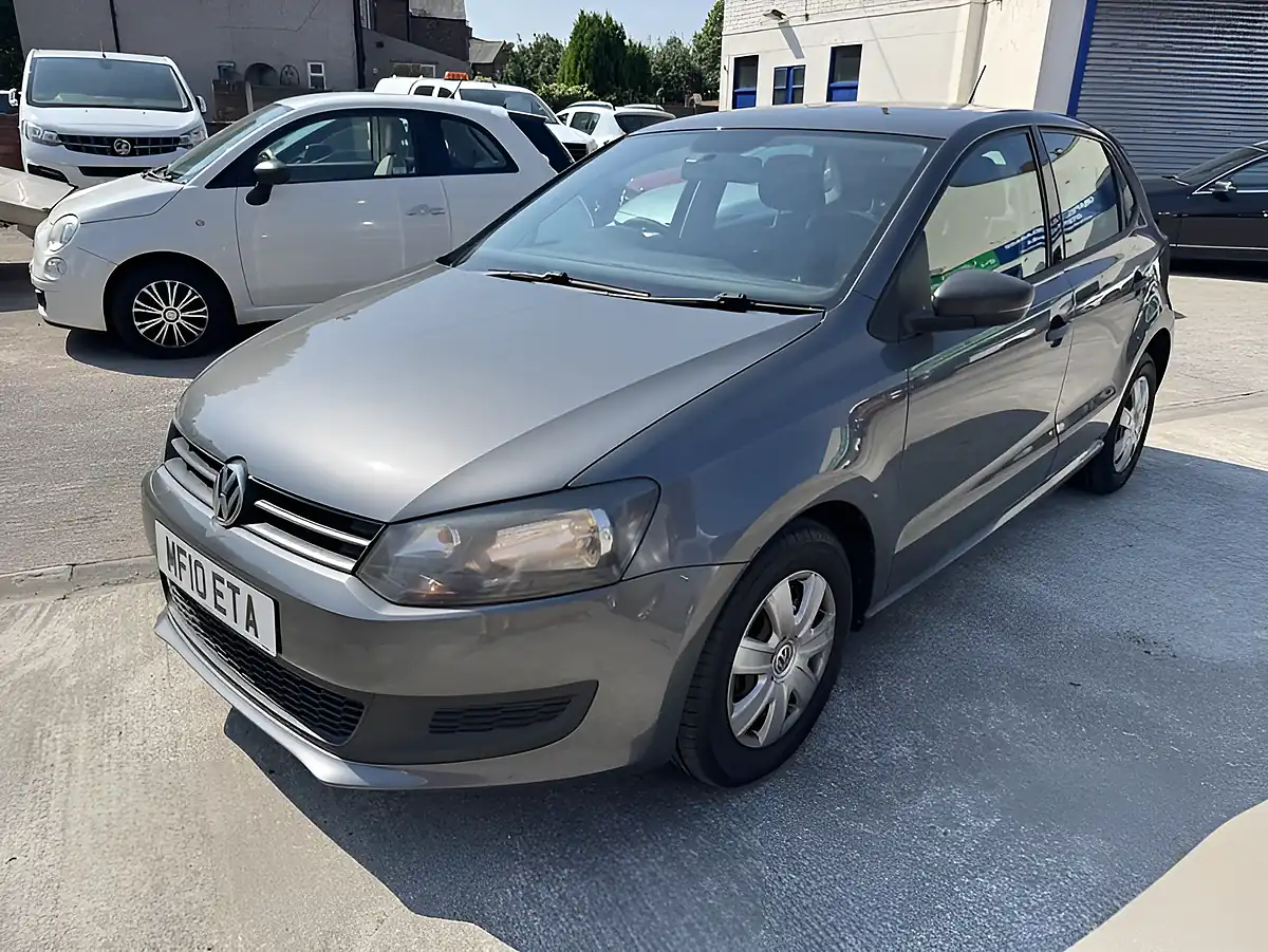 Used 2010 Volkswagen Polo S Nimbus Grey - Interior and Exterior details 5