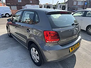 Used 2010 Volkswagen Polo S Nimbus Grey - Interior and Exterior details 9