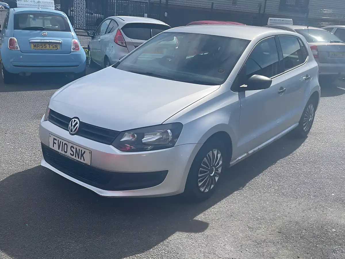 Used 2010 Volkswagen Polo S Silver - Interior and Exterior details 3