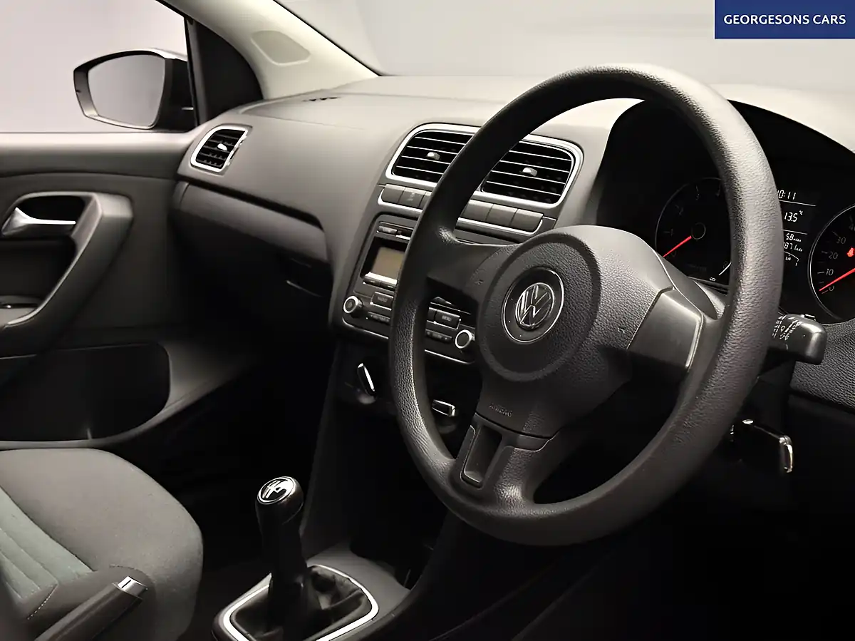 Used 2010 Volkswagen Polo Se Black - Interior and Exterior details 10
