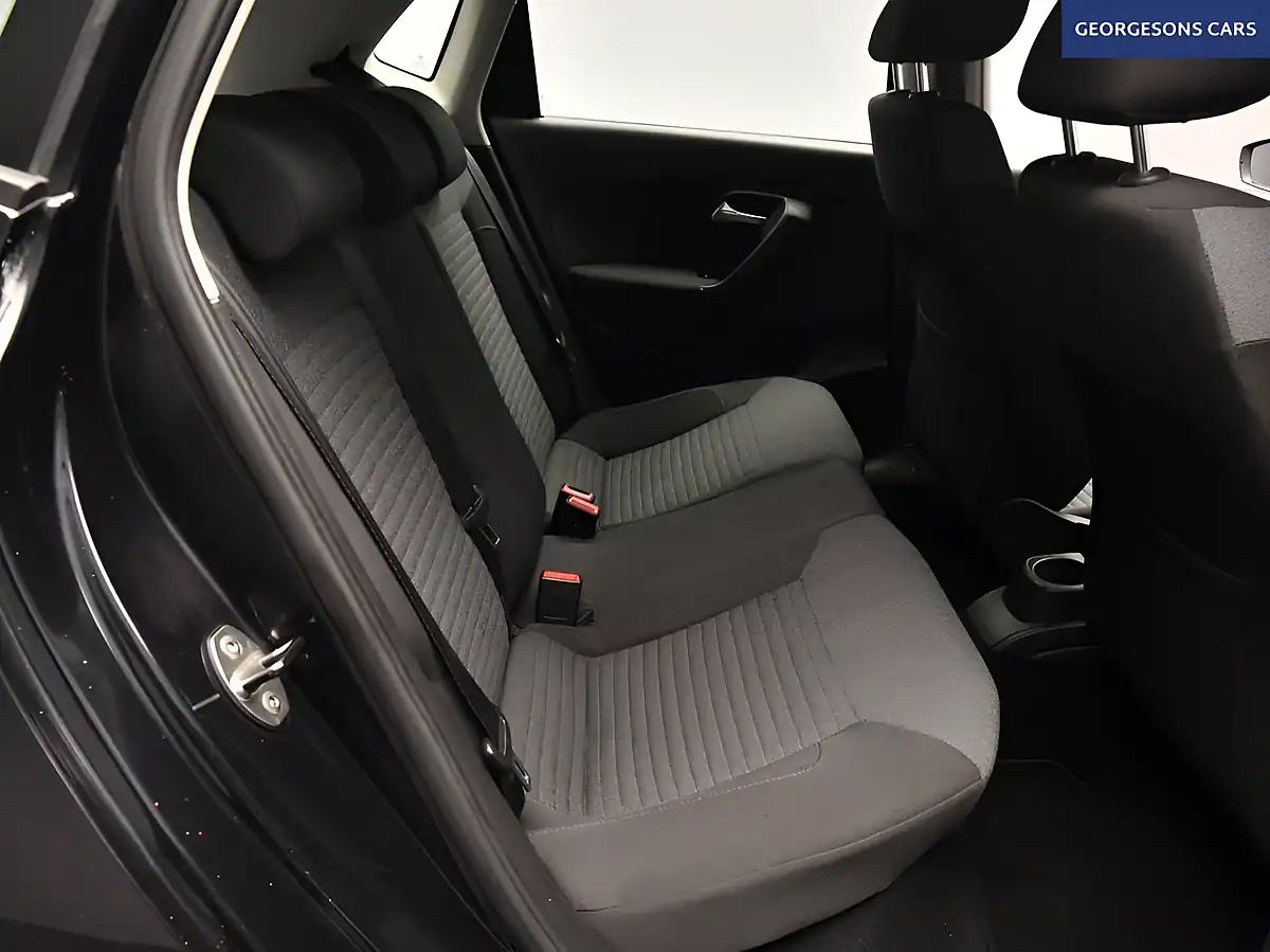 Used 2010 Volkswagen Polo Se Black - Interior and Exterior details 12