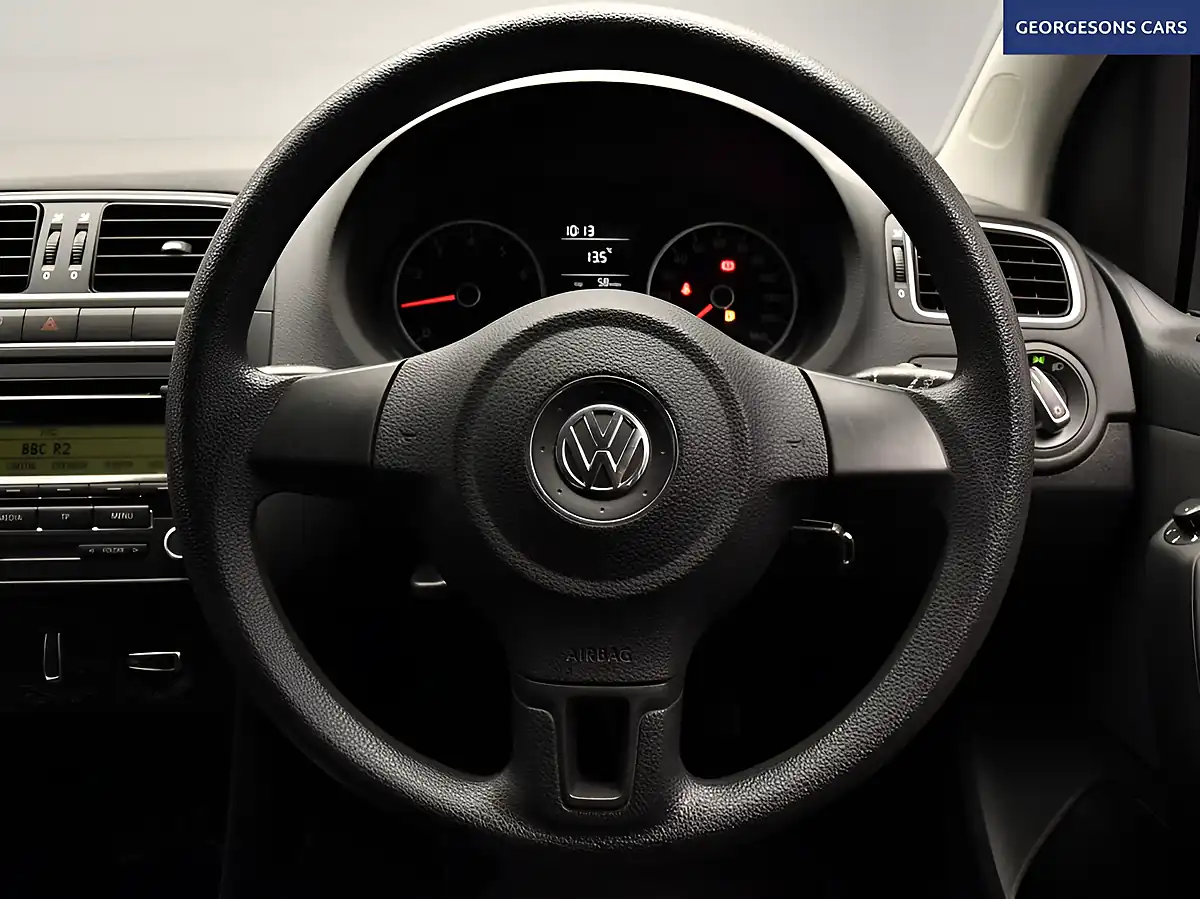 Used 2010 Volkswagen Polo Se Black - Interior and Exterior details 13