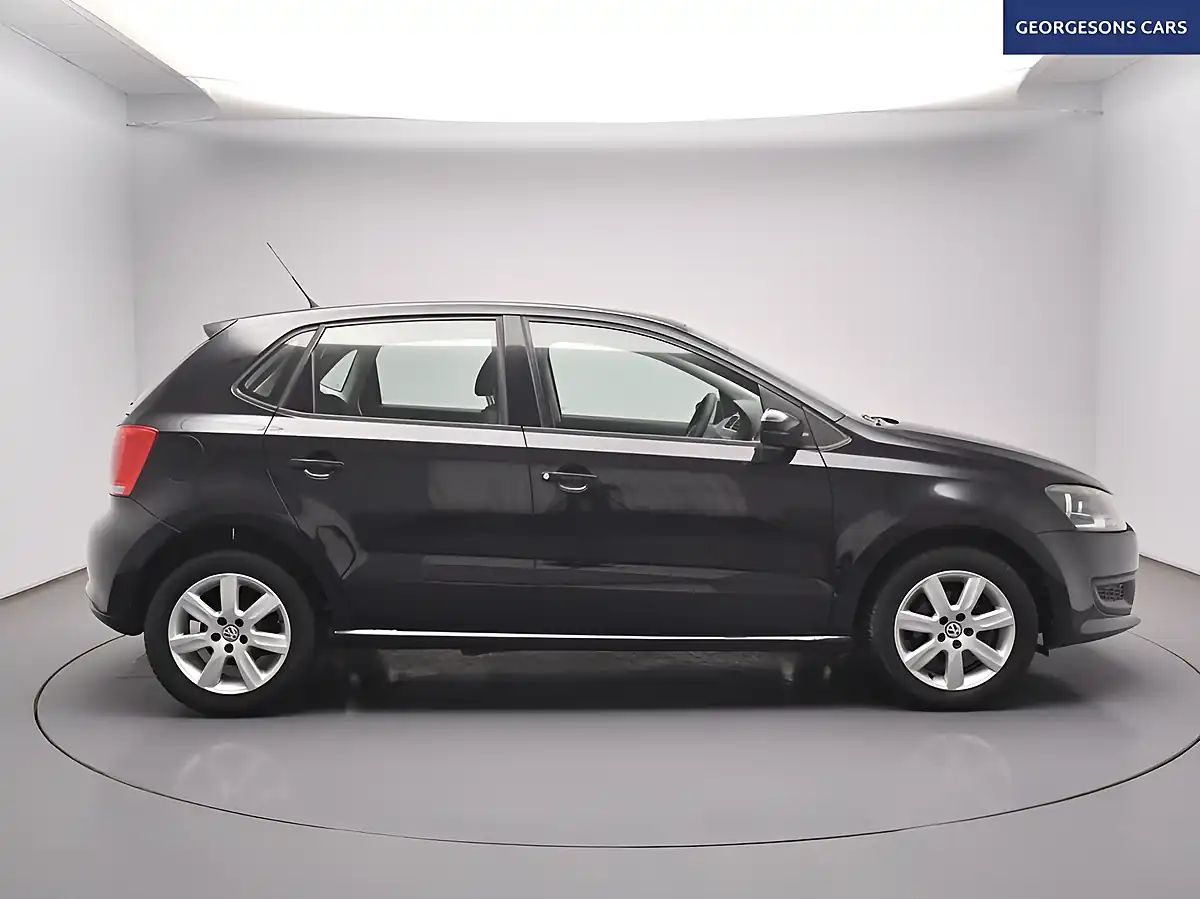 Used 2010 Volkswagen Polo Se Black - Interior and Exterior details 6