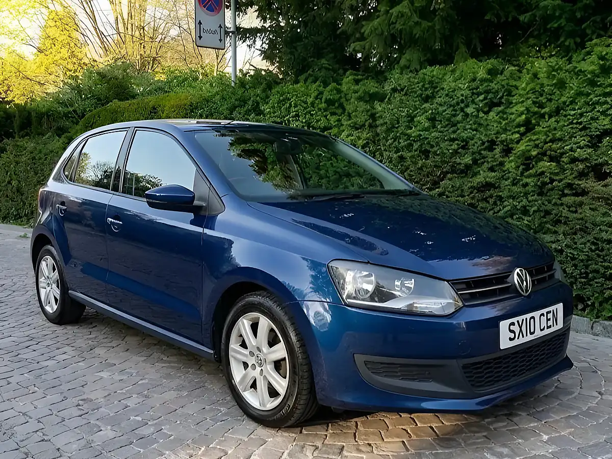 Used 2010 Volkswagen Polo Se Blue - Front View