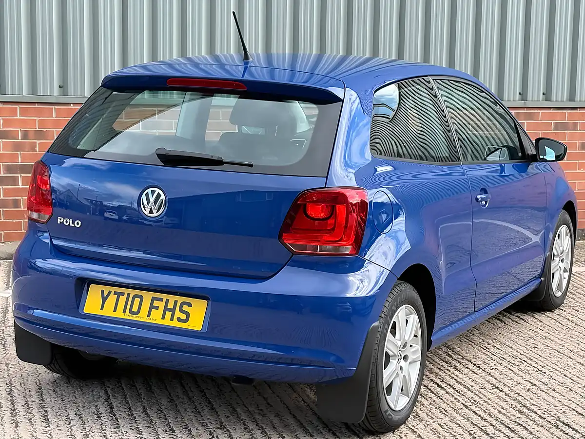 Used 2010 Volkswagen Polo Se Blue - Interior and Exterior details 11