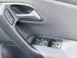 Used 2010 Volkswagen Polo Se Blue - Interior and Exterior details 13