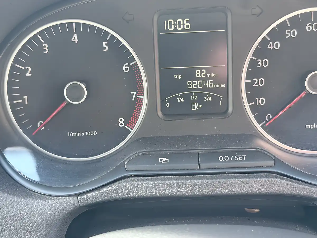 Used 2010 Volkswagen Polo Se Blue - Interior and Exterior details 17