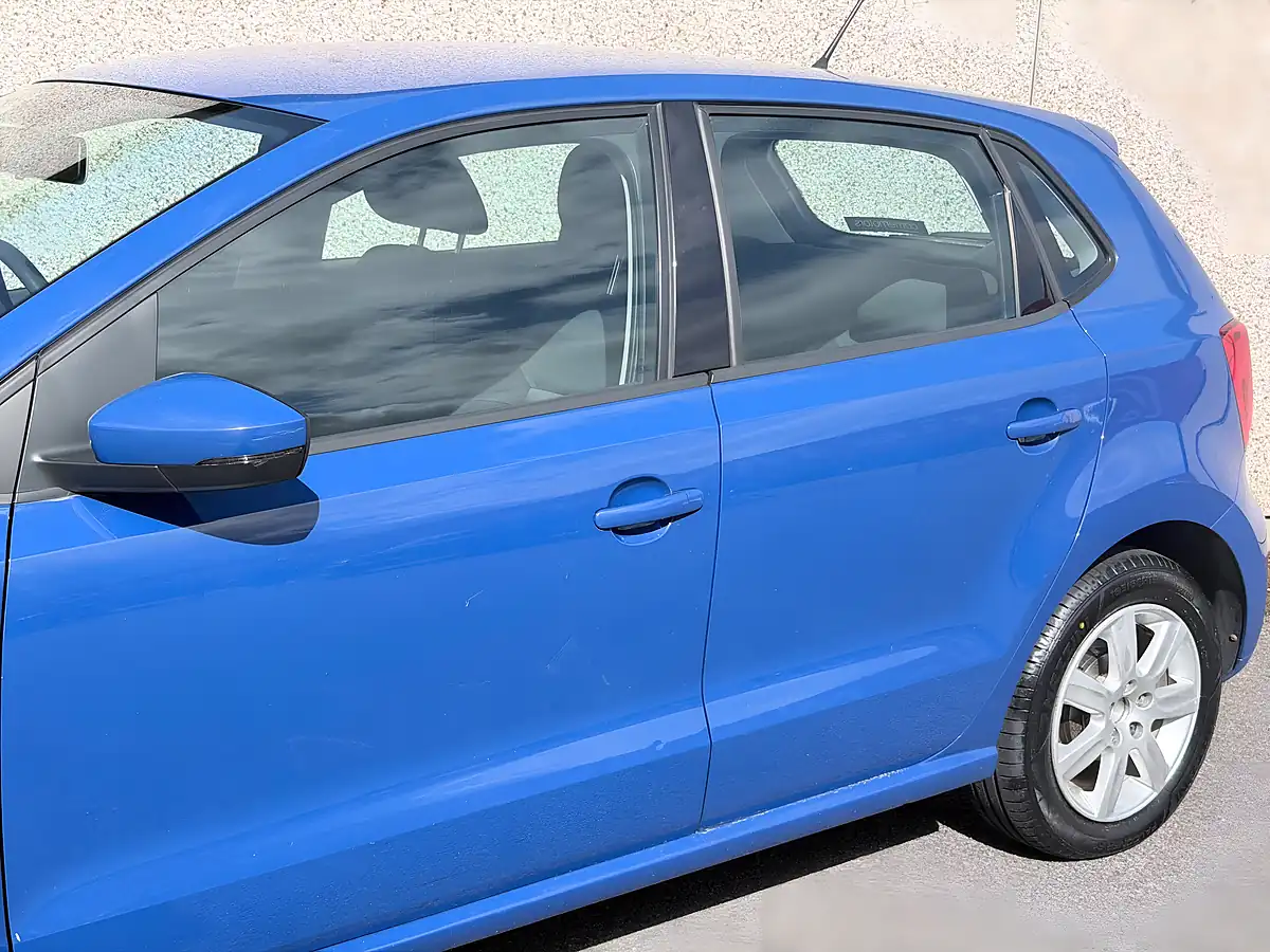 Used 2010 Volkswagen Polo Se Blue - Interior and Exterior details 5