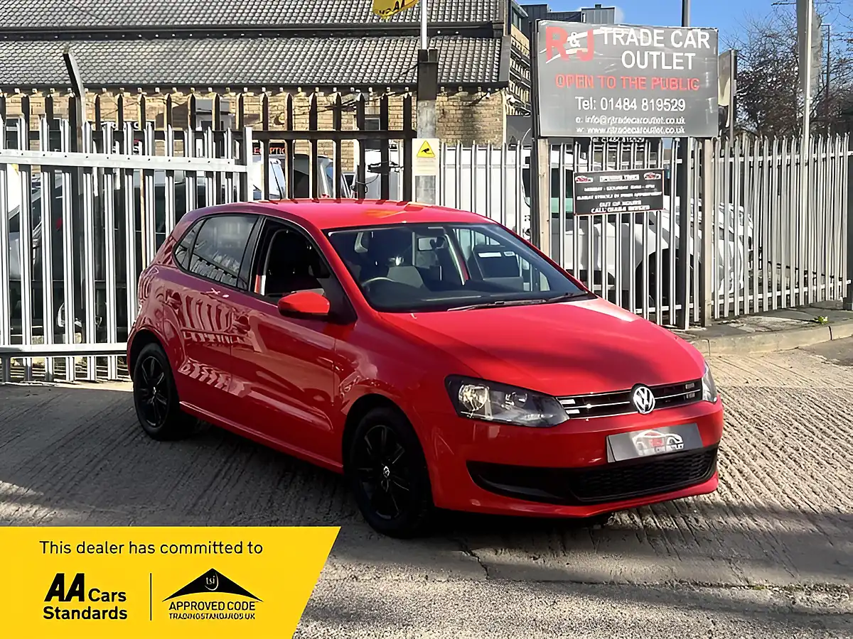 Used 2010 Volkswagen Polo Se Red - Front View