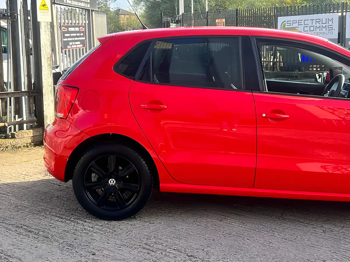Used 2010 Volkswagen Polo Se Red - Interior and Exterior details 10