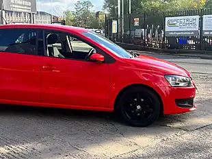 Used 2010 Volkswagen Polo Se Red - Interior and Exterior details 11